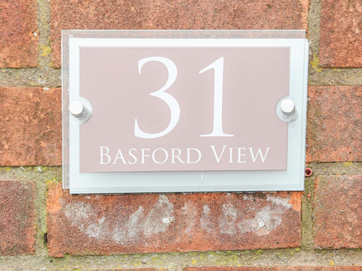 Basford View Villa Cheddleton Exterior foto
